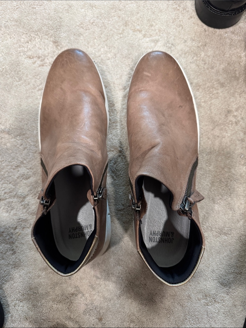Johnston & Murphy Tan Leather Chukka Boots with White Soles